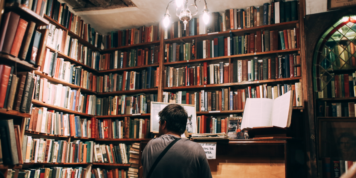 The 9 Best Books for Beginners - Learn to Play an with step-by-step lessons | Simply